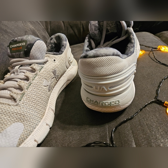 UNDER ARMOUR Charged Rogue 2.5 Women's SZ8 - Picture 4 of 11